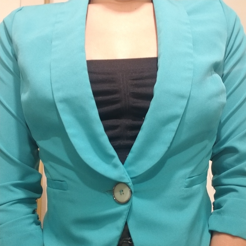 Blazer - Picture 4 of 4